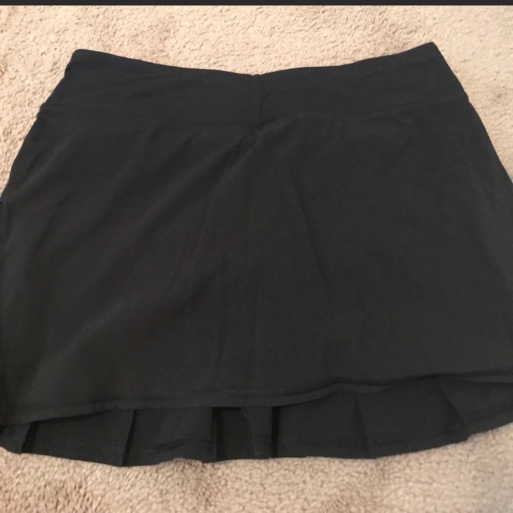 Lululemon pace setter skirt